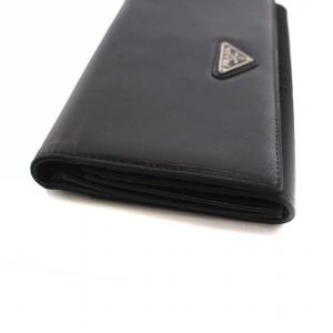PRADA 長財布 二つ折り 三角プレート レザー 黒 ブラック