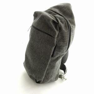 marimekko コルッテリ ボディバッグ ロゴ刺繍 グレー