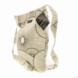 marimekko タグ付き ワンショルダー トートバッグ 花柄 総柄 キャンバス 鞄 白 ホワイト