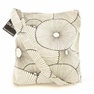 marimekko タグ付き ワンショルダー トートバッグ 花柄 総柄 キャンバス 鞄 白 ホワイト