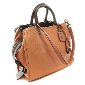 COACH ローグペブルドレザーサッチェルショルダーバッグ ハンドバッグ 2way がま口ポケット付き ロゴプレートチャーム付き ピンク