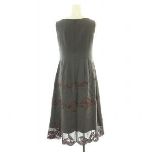 SYBILLA フレアワンピース タック ひざ丈 ノースリーブ 麻 リネン混 葉 刺繍 M グレー 赤 レッド