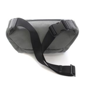 BURBERRY BLACK LABEL ボディバッグ ウエストポーチ ナイロン グレー