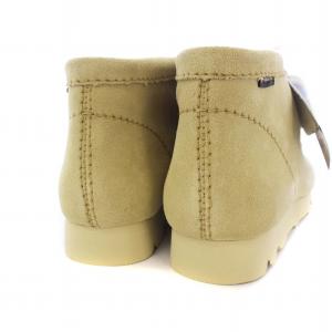 Clarks BEAMS Wallabee Boot GORE-TEX Maple Suede