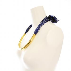 MARNI ネックレス チョーカー リボン 総柄 アクセサリー ゴールドカラー 紺 ネイビー 白 ホワイト /KU