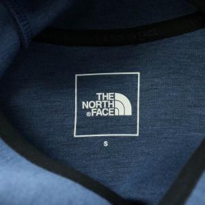 THE NORTH FACE テックエアースウェットフーディ プルオーバーパーカー 長袖 エンボスロゴ ストレッチ S 青 ブルー NT62382
