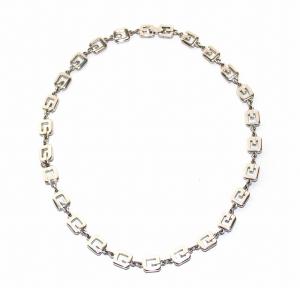 GIVENCHY ネックレス ロゴ チェーン シルバーカラー /DK