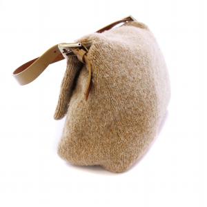 FENDI マンマバケット ニット ベージュ