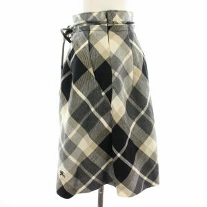 Burberry Blue Label 膝丈スカート　巻き　フレア　ノバチェック Burberry Blue Label 膝丈スカート巻きフレアノバチェック
