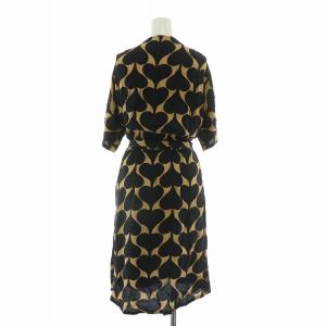 DIANE von FURSTENBERG カシュクールワンピース フレア ひざ丈 半袖 Vネック ストレッチ 総柄 ベルト インナーキャミソール付き 2 黒 ブラック