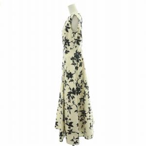 CELFORD フレアワンピース ミモレ ロング ノースリーブ クルーネック 植物柄 ビーズ 装飾 総柄 38 アイボリー 黒 ブラック タグ付き