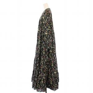 OBLI フラワーティアードワンピース フレア ギャザー マキシ ロング 長袖 クルーネック 花柄 総柄 黒 ブラック