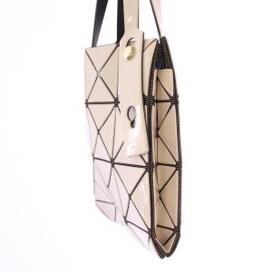 BAOBAO ISSEY MIYAKE Carat ハンドバッグ アイボリー BB33AG610