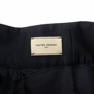 UNITED ARROWS シャイニー タック テーパードパンツ ハイウエスト ジップフライ ワッシャー加工 36 紺 ネイビー 15141625275