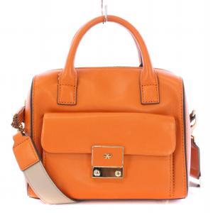 カーカー 2WAY ハンドバッグ ショルダーバッグ コンパクト レザー ロゴ タッセルチャーム オレンジ