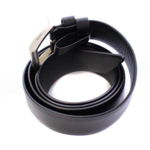 PRADA レザーベルト 三角プレート ブラック