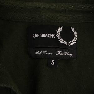 FRED PERRY ラフシモンズ RAF SIMON ポロシャツ 半袖 ロゴ刺繍 S カーキ SM6011/232/2390/259