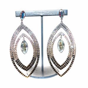 【未使用品】Swarovski ハローキティ ピアス(片耳用) スワロフスキー ピアス ハローキティ Hello Kitty 正規品 美品
