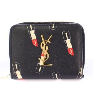 カサンドラ ロゴ リップ柄 二つ折り財布 コンパクトウォレット レザー ラウンドファスナー 総柄 黒 ブラック