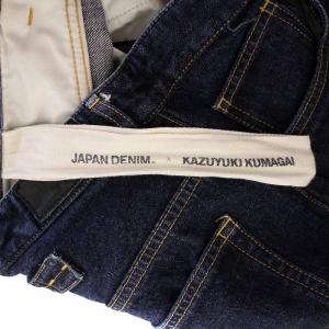 KAZUYUKI KUMAGAI ATTACHMENT JAPAN DENIM デニムパンツ ジーンズ ジップフライ ロゴパッチ レザーパッチ 牛革 1 インディゴ