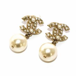 ココマーク パール ピアス ホワイト ゴールドカラー