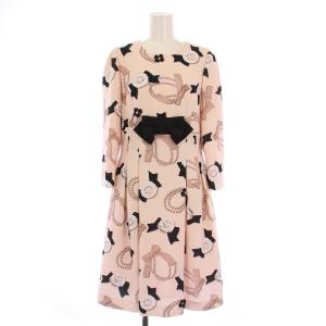 フレアワンピース ミモレ ロング 長袖 クルーネック カメリア柄 リボン 装飾 38 ピンク 黒 ブラック