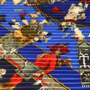 HERMES プリーツカレ Kachinas スカーフ ブルー