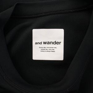 and wander パワードライジャージーラグランロングスリーブTシャツ ロンT 長袖 クルーネック ストレッチ ロゴ プリント
