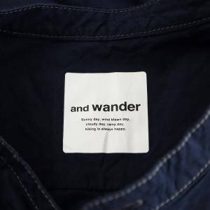 and wander シャツ 長袖 バンドカラー ロゴ コットン 4 紺 ネイビー AW93-FT042 /AN28