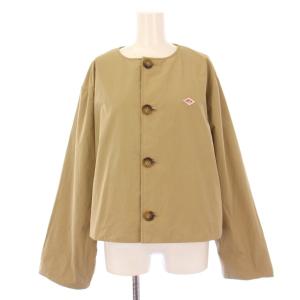 ノーカラーインサレーションジャケット 中綿ジャケット ロゴ ナイロン 34 ベージュ DT-A0462