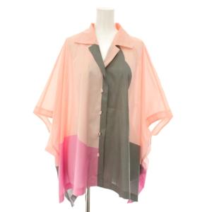 イッコウタナカ IKKO TANAKA シャツ ブラウス スキッパー 半袖 総柄 バックプリント 3 ピンク