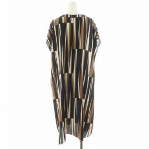 Leilian ワンピース ひざ丈 ノースリーブ 総柄 13+ 茶 ブラウン 黒 ブラック 白 ホワイト 1604392