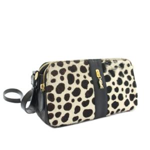 ROBERTA DI CAMERINO ショルダーバッグ ハラコ レザー ダルメシアン柄 ホワイト ブラック