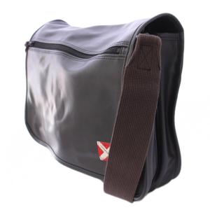 LUGGAGE LABEL 吉田カバン SHOULDER BAG ショルダーバッグ メッセンジャー ロゴ ワンポイント 黒 ブラック
