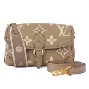 ディアヌ モノグラム アンプラント トゥルトレールクレーム ショルダーバッグ M46583