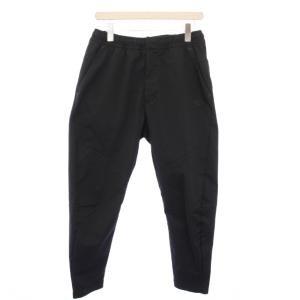 テックエッセンシャルコミューターパンツ