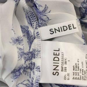 SNIDEL 22SS プリントプリーツワンピ 花柄 ノースリーブ ワンピース ロング 1 白 青 ブルー SWFO222037