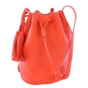 ショルダーバッグ 巾着型 レザー ロゴ ワンカラー タッセルチャーム 赤 レッド /BB