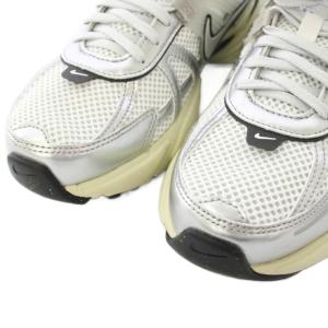 NIKE Women's V2K Run Summit White and Metallic Silver