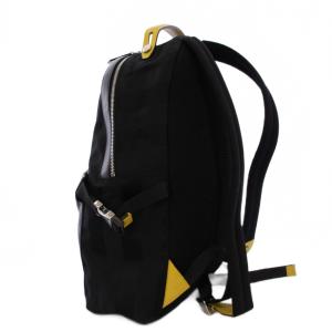 FENDI ペカン エッセンシャルバックパック ブラック 7VZ053