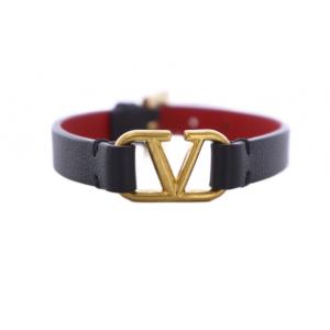 VALENTINO GARAVANI Vロゴ レザーブレスレット 黒 /KH