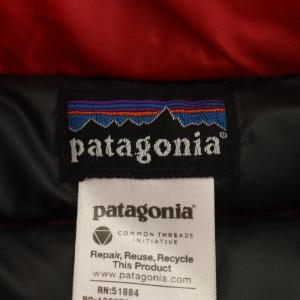 Patagonia ダウンセーター ダウンジャケット ジップアップ ロゴ アウター XS 赤 レッド 84700FA12 /AN78