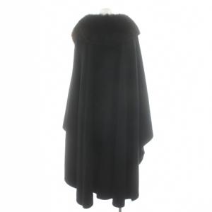 BURBERRY LONDON ポンチョ フォックスファー ブラック ZKC006-724-09