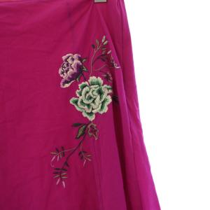 VIVIENNE TAM スカート 0 ピンク 花柄刺繍 アシンメトリーヘム フレアシルエット /JP