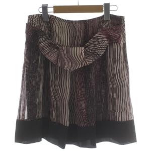 フレアスカート I40 紫 パープル 黒 ブラック 総柄 ひざ上丈 裾切り替え /GG