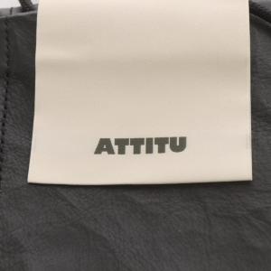 土屋鞄製造所 ATTITU レザースマホショルダー ブラック
