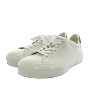 White leather sneakers with metal 4G