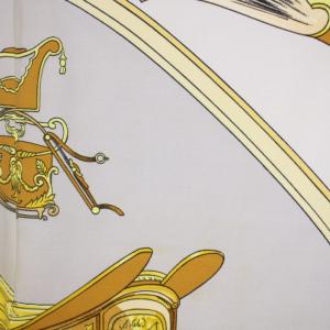 HERMES カレ90 SPRINGS スカーフ 総柄 シルク フランス製 グレー 白 ホワイト