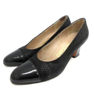 エナメルレザーパンプス ブラック