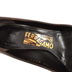 Salvatore Ferragamo ヴァラレザーパンプス 5C ブラウン